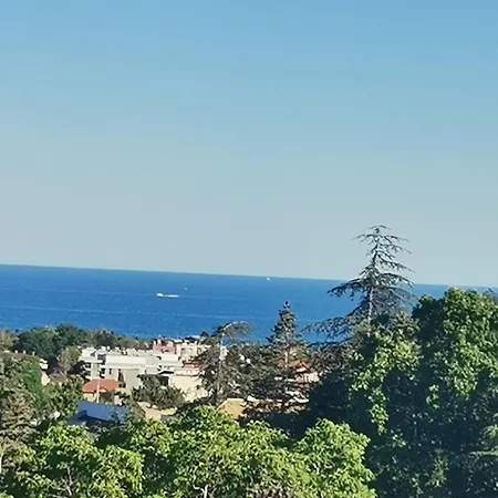 Къща за гости Yanita