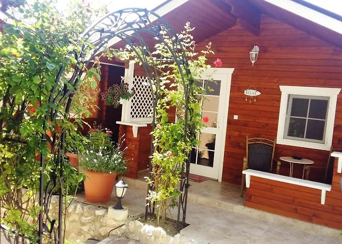 Yanita Πανσιόν