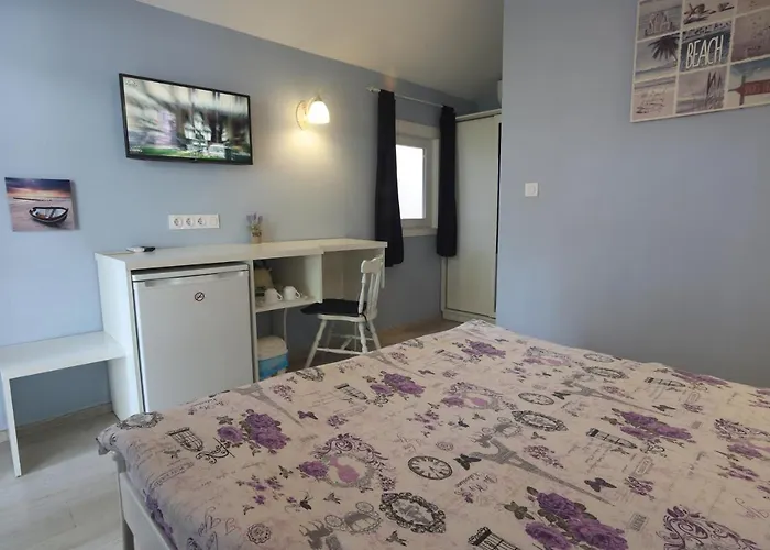 Yanita Πανσιόν Βάρνα