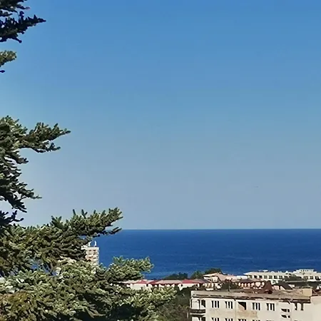 Yanita Къща за гости 4*